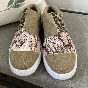 Patchwork slip on shoes size 9 NWOT
